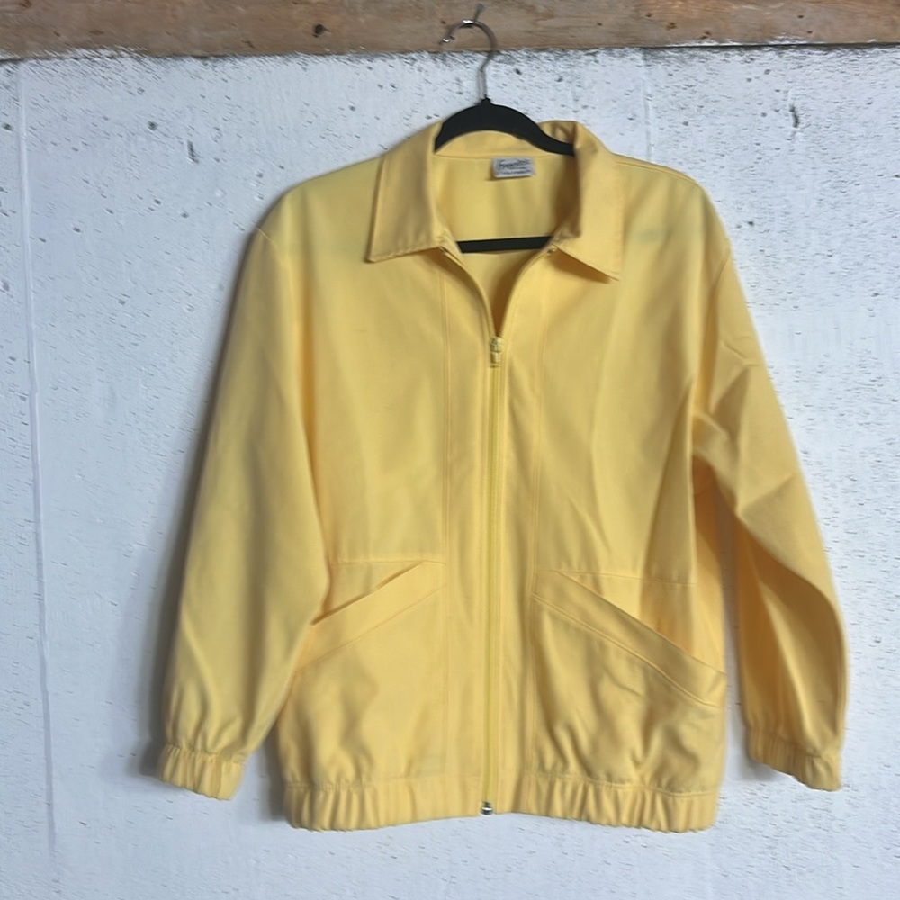 Vintage Yellow Jacket and Capris Set, 8 - Picture 5 of 12